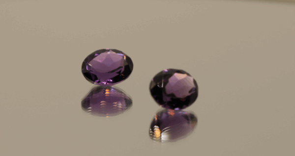 Natural oval cut amethyst gemstones with purple violet color, 10.00 × 8.00 mm
