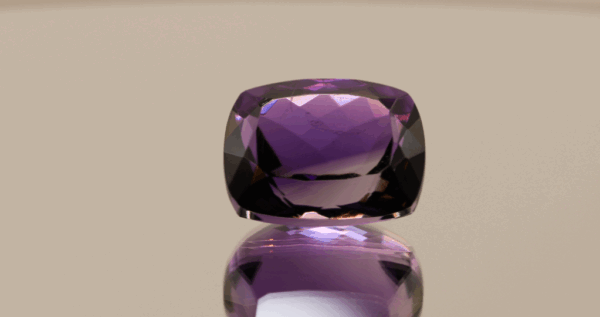 Natural purple-violet cushion cut amethyst gemstone, 16.8 × 12.8 × 8.1 mm, 15.88 carats, single stone