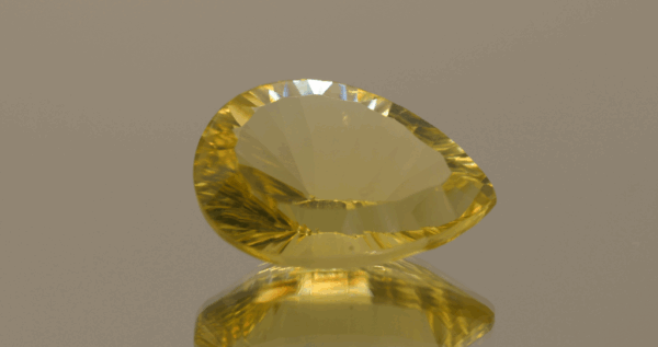Lemon Quartz gemstone 18.75 carats, natural light yellow pear-cut, premium quality for jewelry