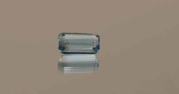 Blue octagon-shaped topaz, 4.33 carat, 11.1 × 6.7 × 4.7 mm, no treatment, unknown origin.