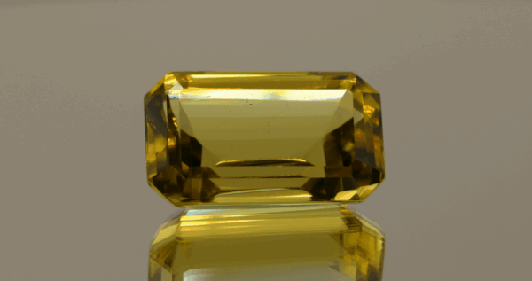 Lemon Quartz gemstone 22.31 carats, natural light yellow octagon-cut, premium quality for jewelry