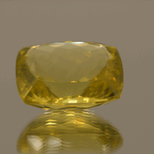 Lemon Quartz gemstone 17.5 carats, natural light yellow square cushion cut, loose gemstone