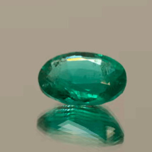 Natural emerald green gemstone 3.65 carats oval cut vivid green AA color moderate oil treatment certified loose stone