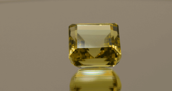 Lemon Quartz gemstone 17.05 carats, natural light yellow octagon-cut, premium quality for jewelry