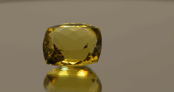 Lemon Quartz gemstone 15.88 carats, natural light yellow square cushion-cut, premium quality for jewelry