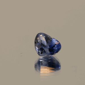 Natural sapphire gemstone, 1 carat, heart cut, blue color, heat treated, loose gemstone, dimensions 4.89 × 6.42 × 3.84 mm, origin Sri Lanka, AIG certified.