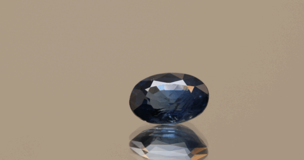 Madagascar Blue Sapphire, vivid blue color, oval-shaped sapphire, 1.04 carat, 7.15 × 5.15 × 3.22 mm, heat-treated, Madagascar origin, AIG certified.