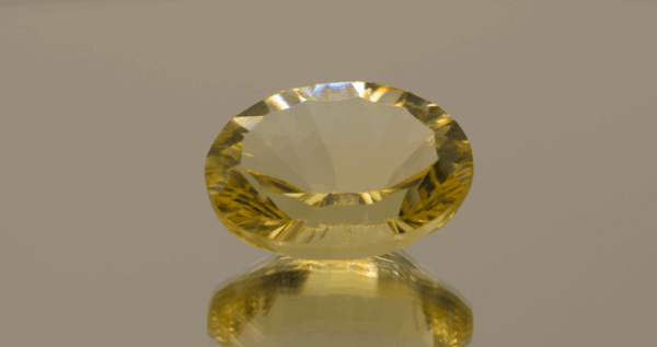 Lemon Quartz gemstone 18.25 carats, natural light yellow oval-cut, premium quality for jewelry
