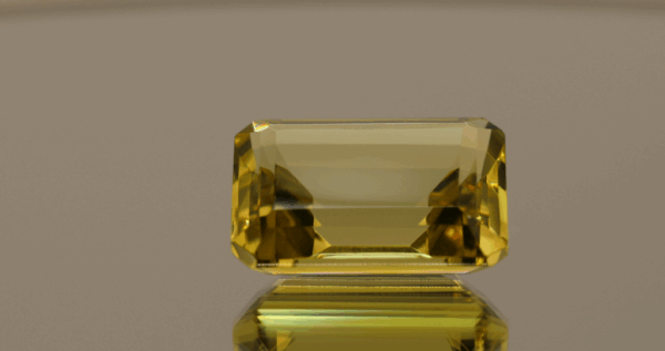 Lemon Quartz gemstone 20.4 carats, natural light yellow octagon-cut, premium quality for jewelry