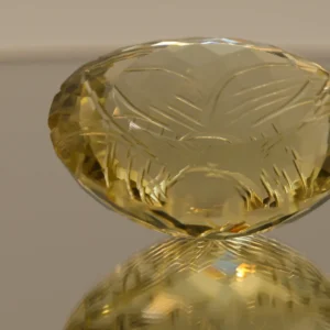 LEMON QUARTZ OVAL 84.1 CT