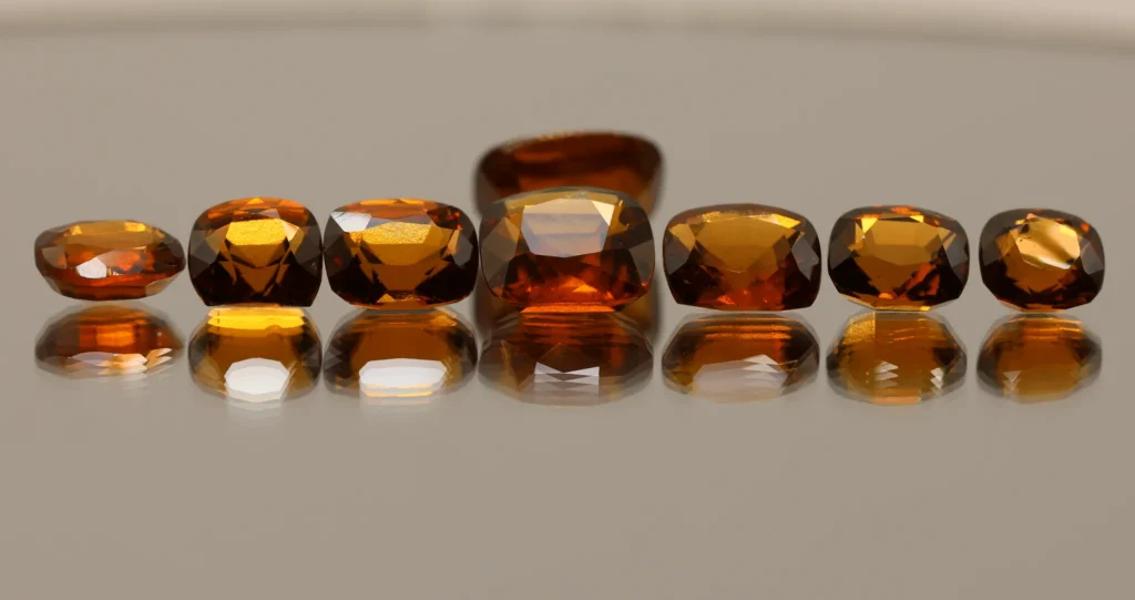 ORANGE GARNET CUSHION 19.2 CT