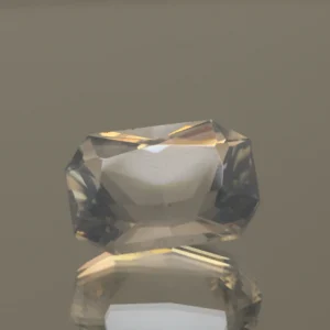 MILKY QUARTZ OCTAGON 7.26 CT