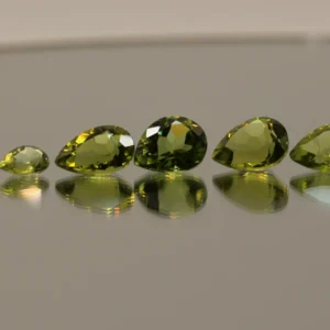PERIDOT PEAR 11.56 CT