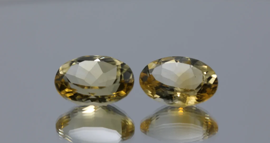 Natural citrine gemstone, oval cut, 10.55 ct