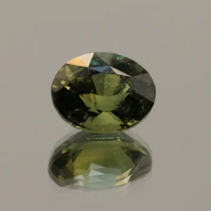 YELLOWISH GREEN SAPPHIRE OVAL 3.05 CT