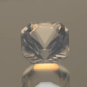 MILKY QUARTZ OCTAGON 13 CT